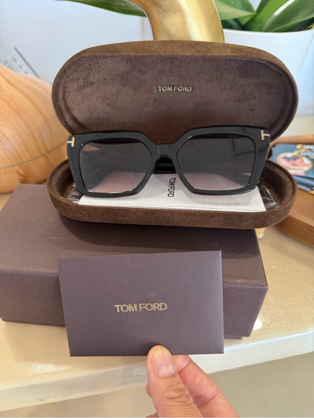 Tom Ford Black Square Gradient Women's Sunglasses with Gold Accents - Picture 7 of 14